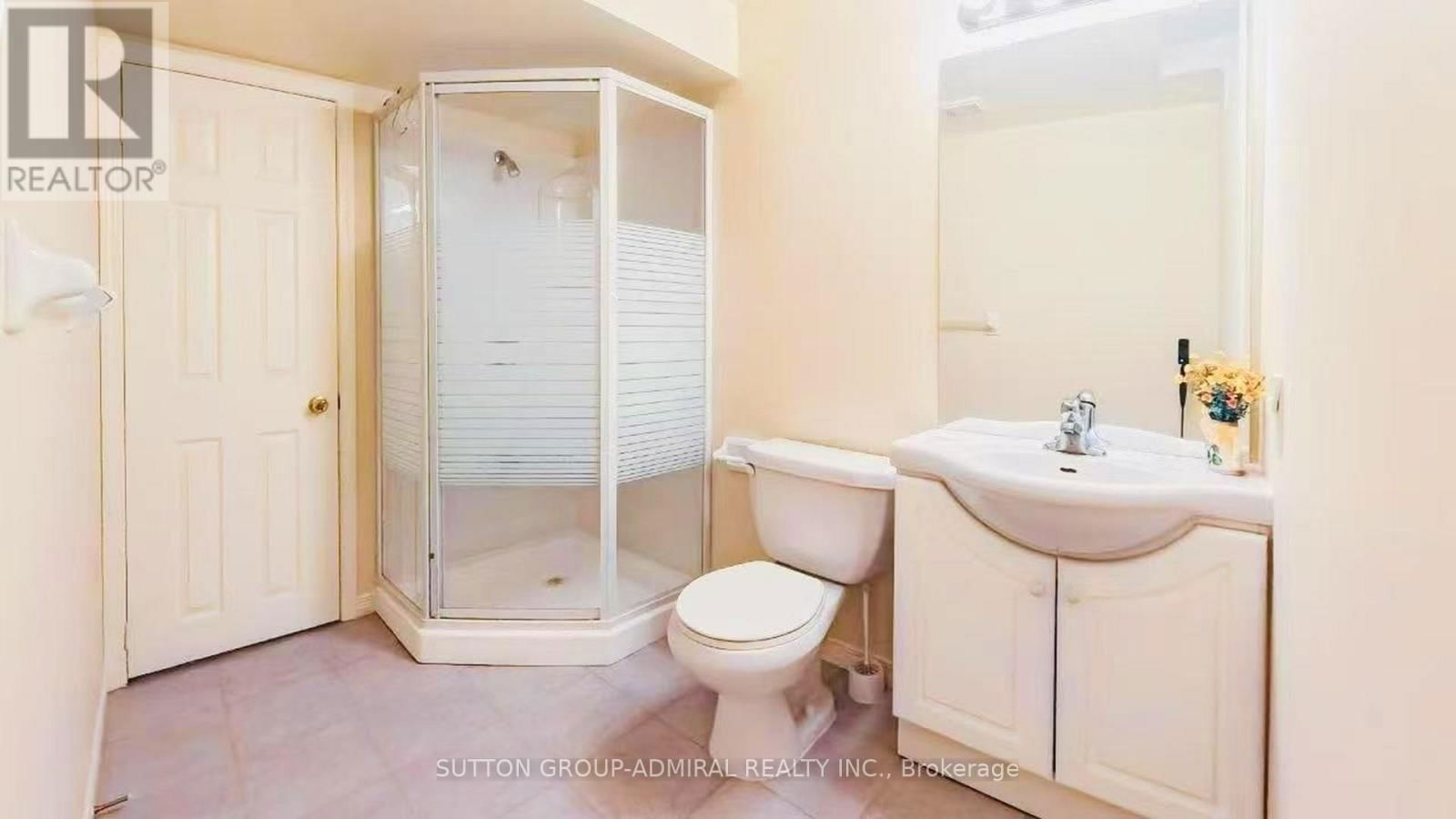98 HOLLY DRIVE Image 38