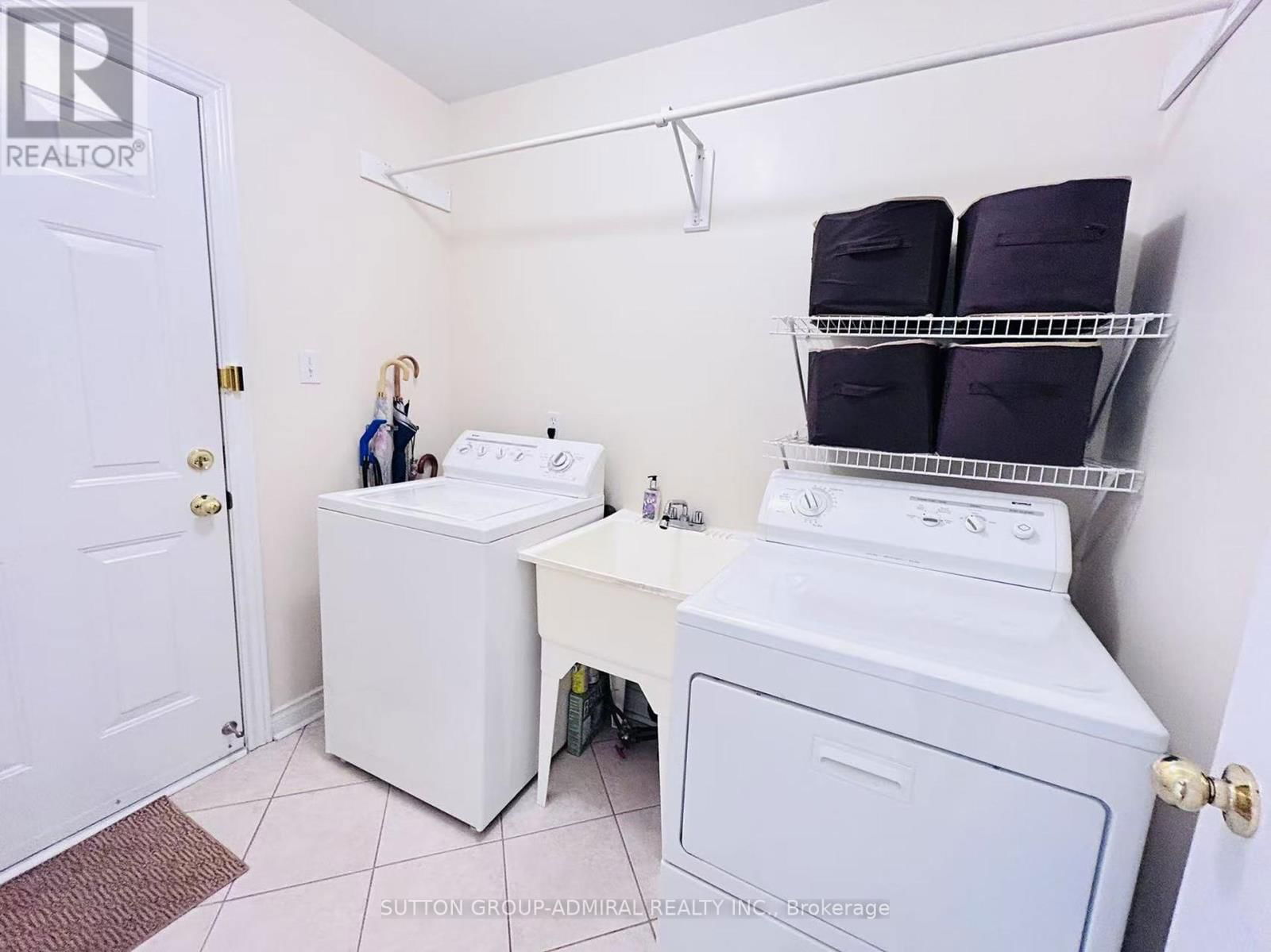 98 HOLLY DRIVE Image 6