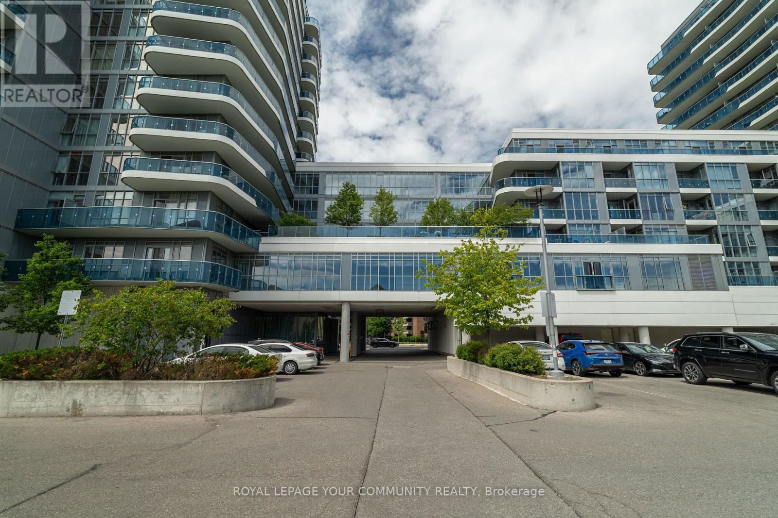 1222 - 9471 YONGE STREET Image 8