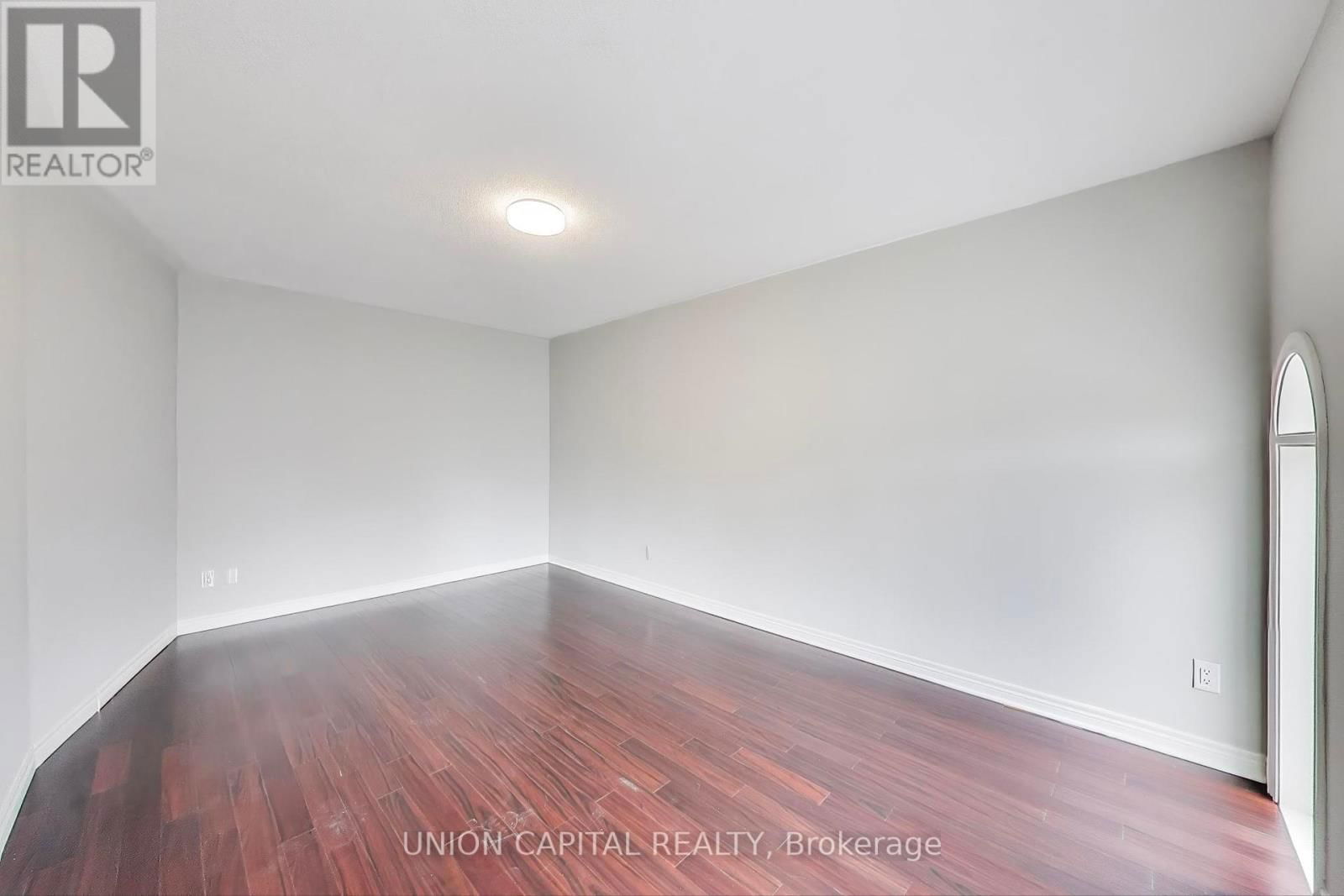 5 ROBINS NEST DRIVE Image 19
