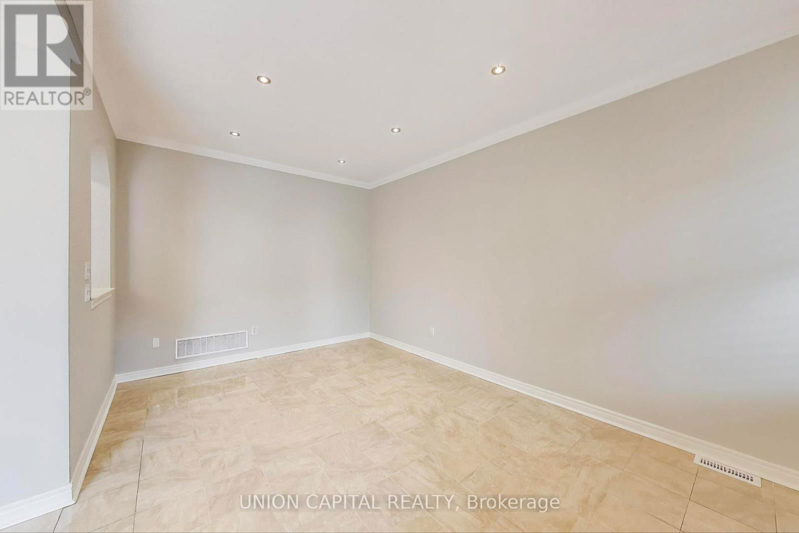 5 ROBINS NEST DRIVE Image 8