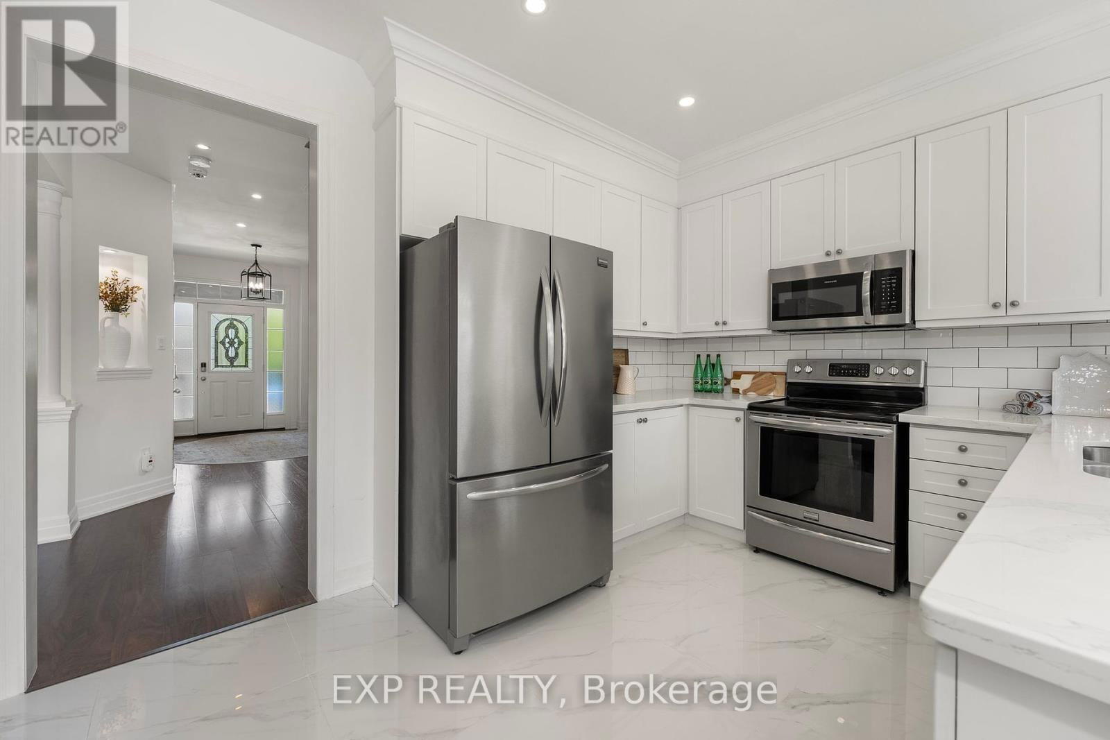 15 GREY WING AVENUE Image 13