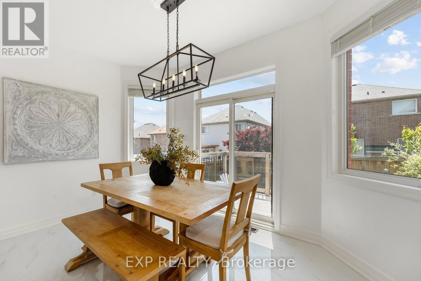 15 GREY WING AVENUE Image 14