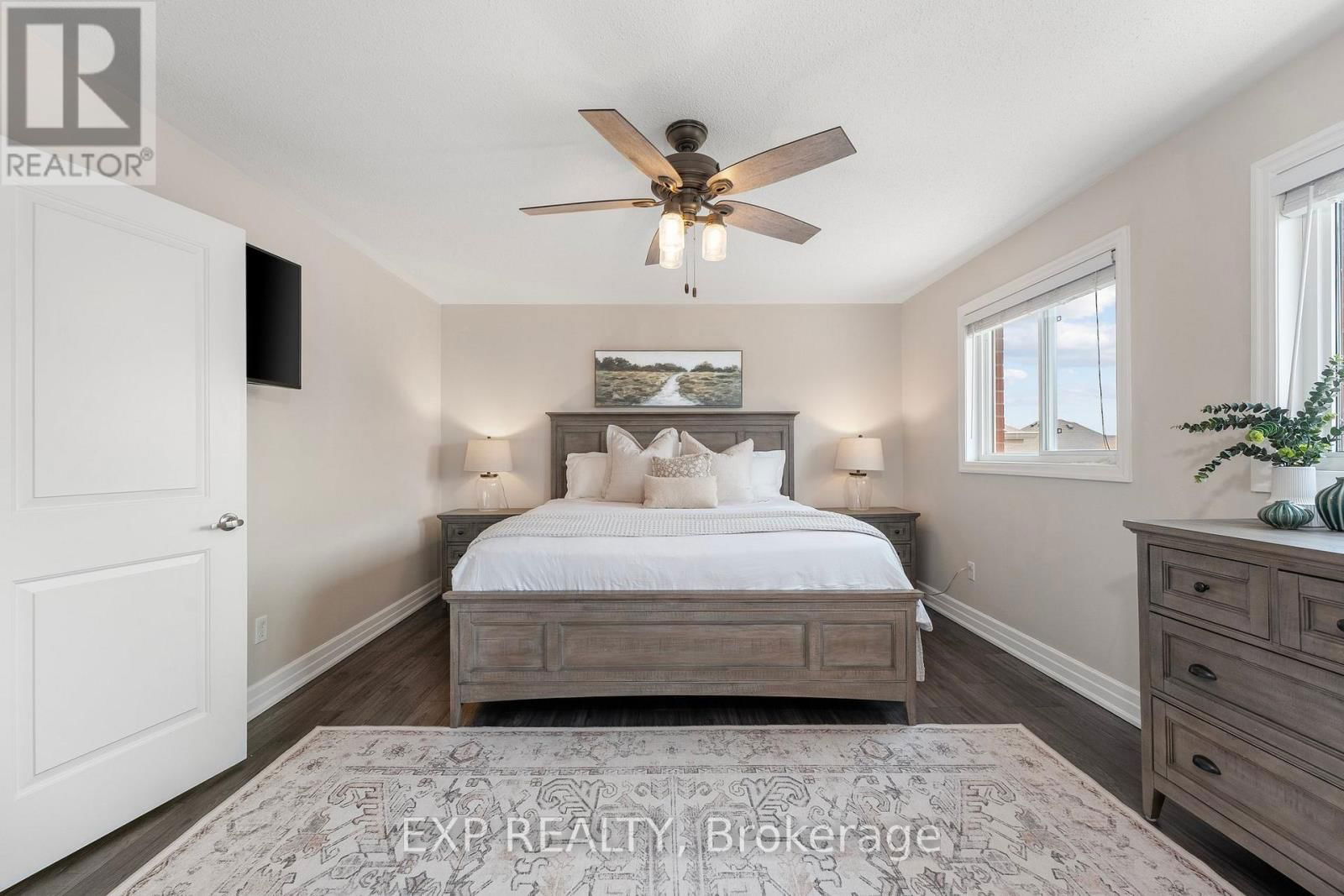 15 GREY WING AVENUE Image 17