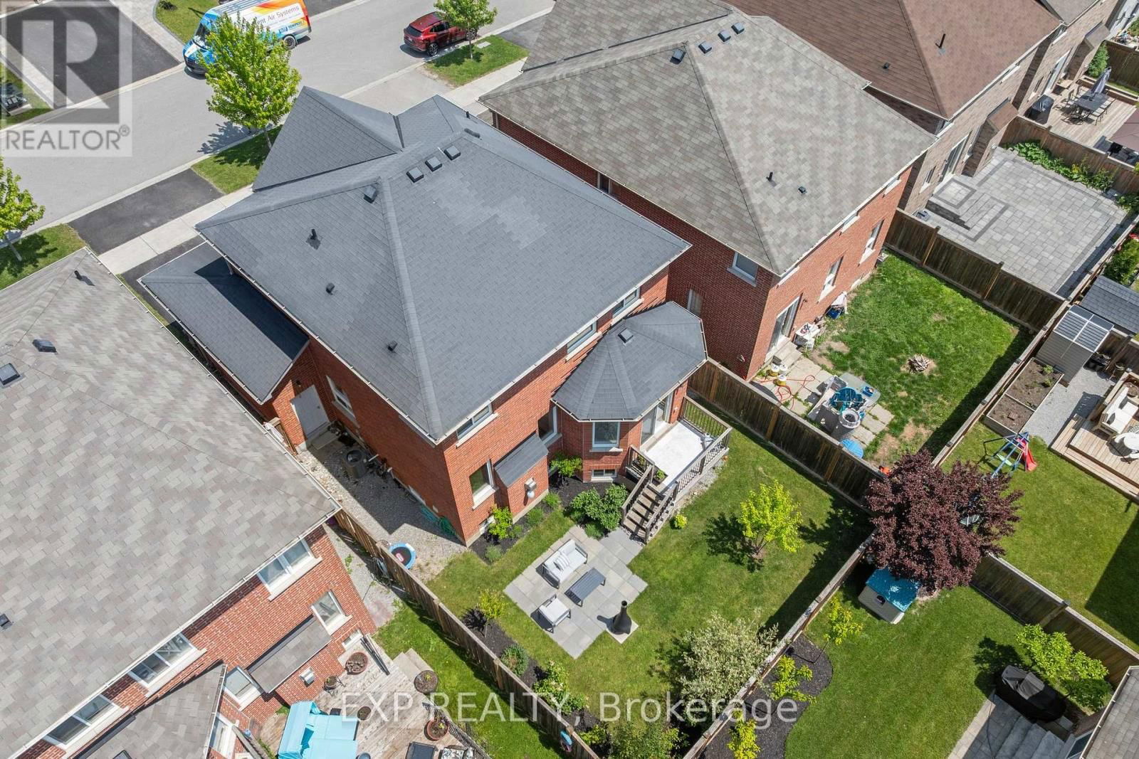 15 GREY WING AVENUE Image 3