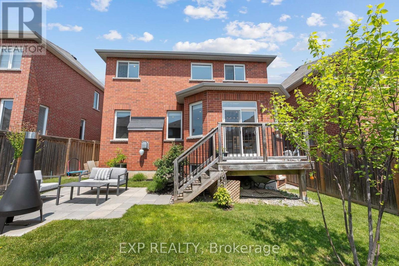 15 GREY WING AVENUE Image 31