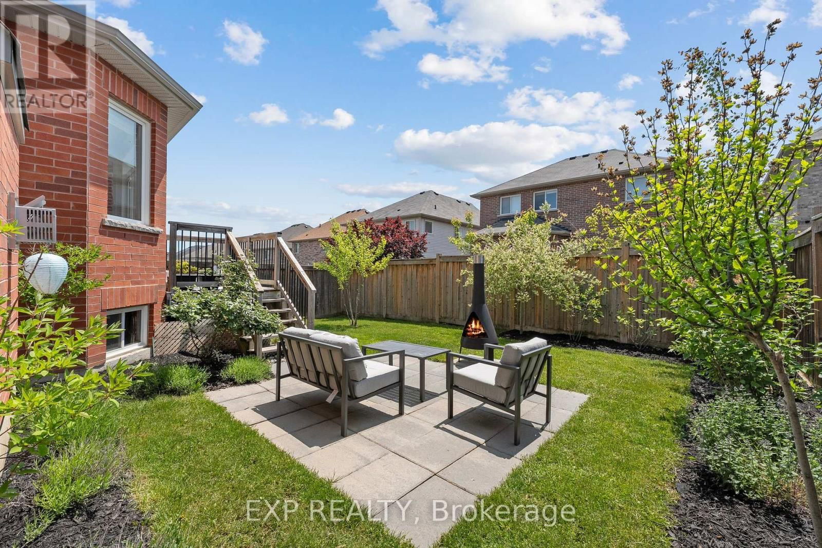 15 GREY WING AVENUE Image 33