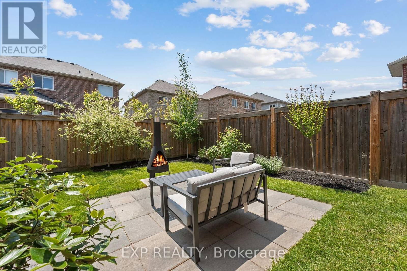 15 GREY WING AVENUE Image 34