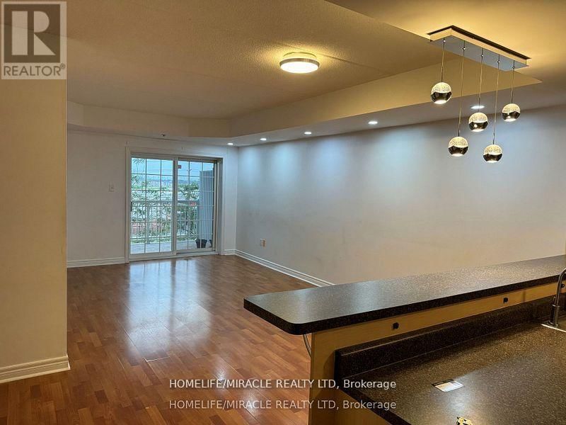 312 - 7428 MARKHAM ROAD Image 5