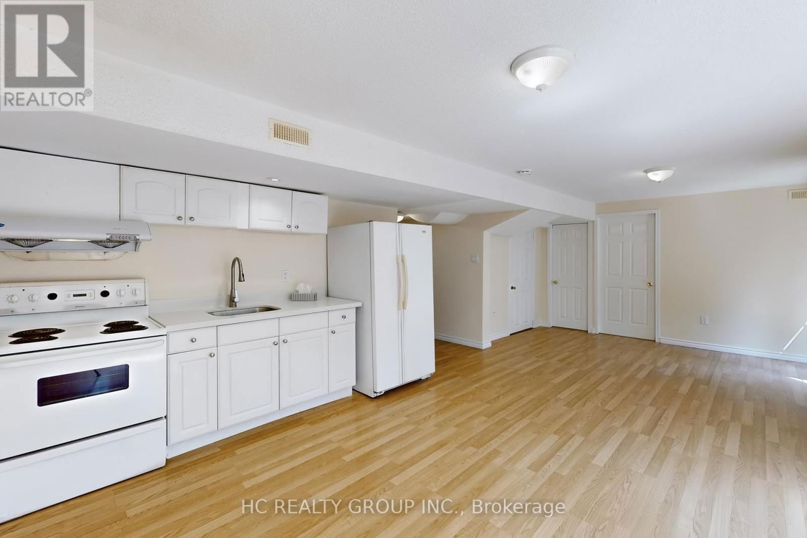 47 MEDOC PLACE Image 18