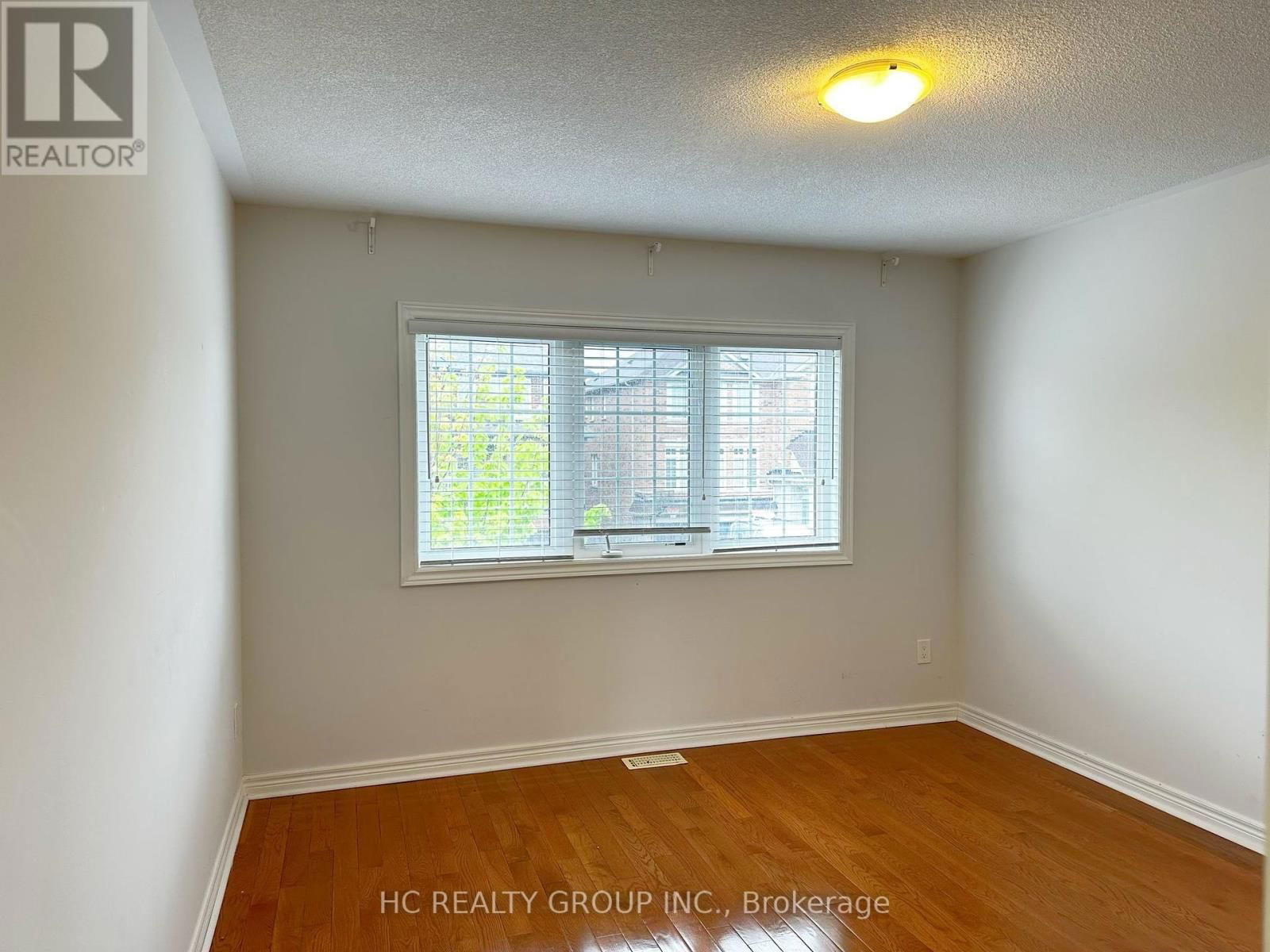 102 TIMNA CRESCENT Image 11