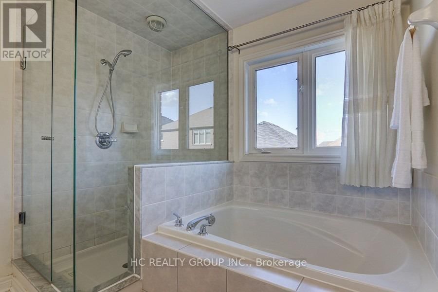 102 TIMNA CRESCENT Image 26