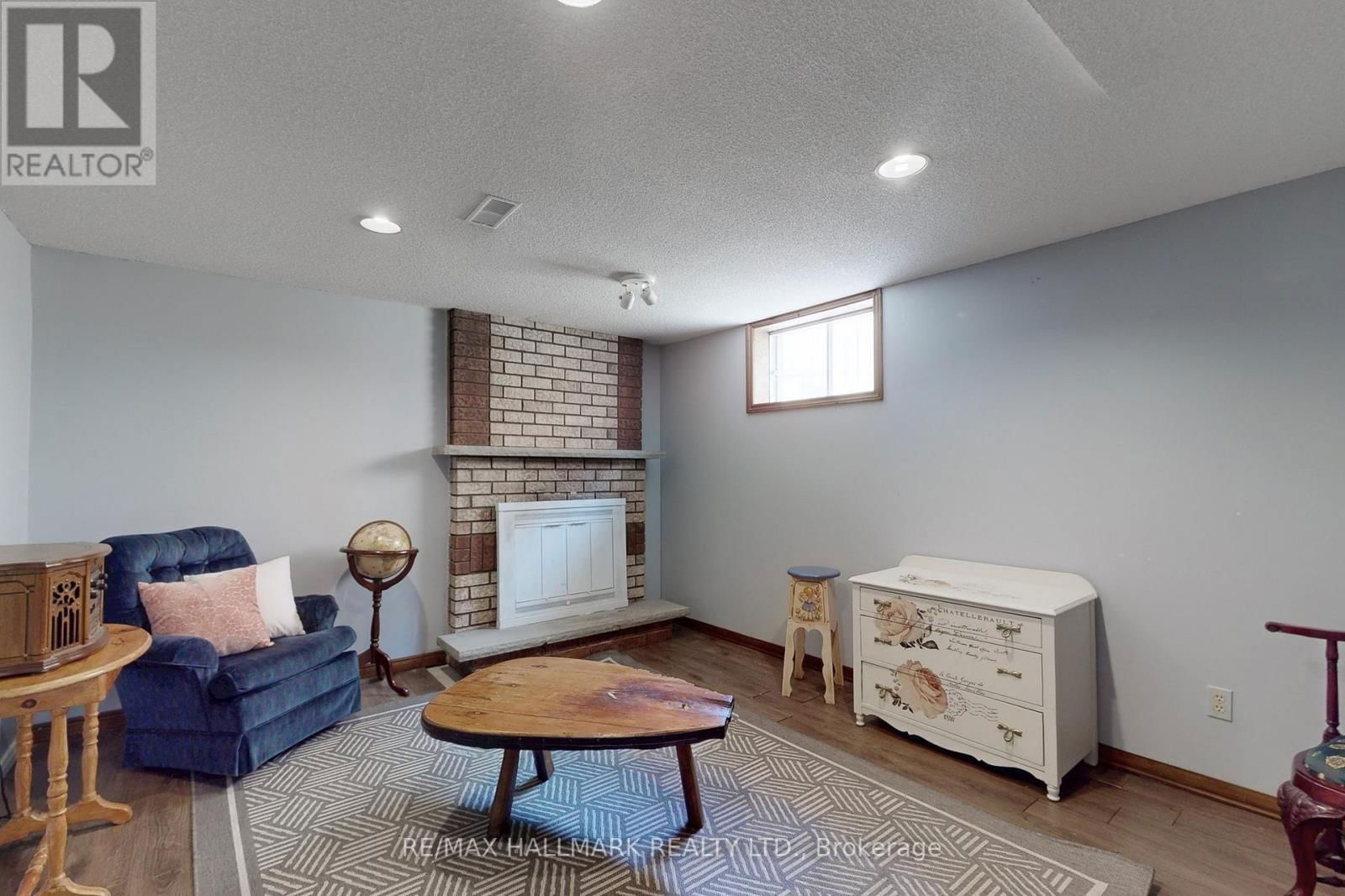 111 KERR BOULEVARD Image 33
