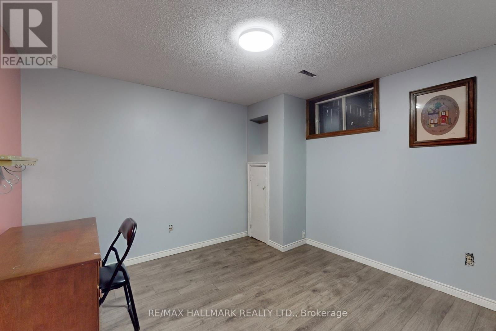 111 KERR BOULEVARD Image 36