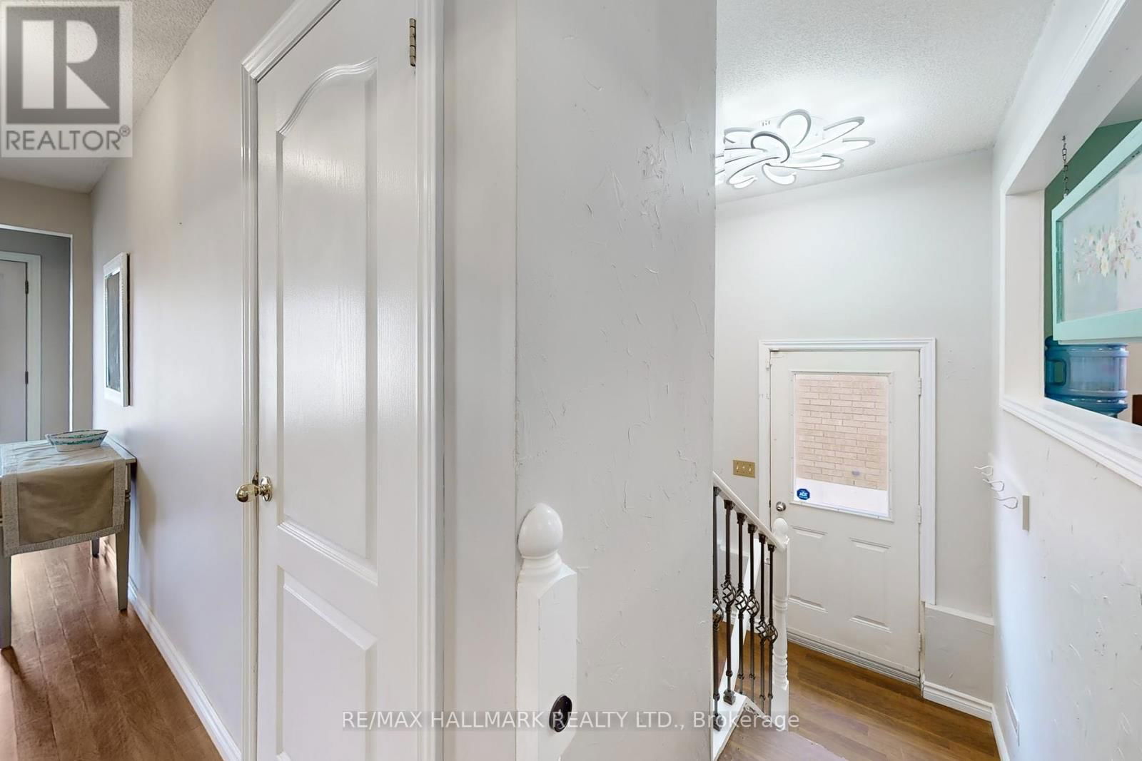 111 KERR BOULEVARD Image 9