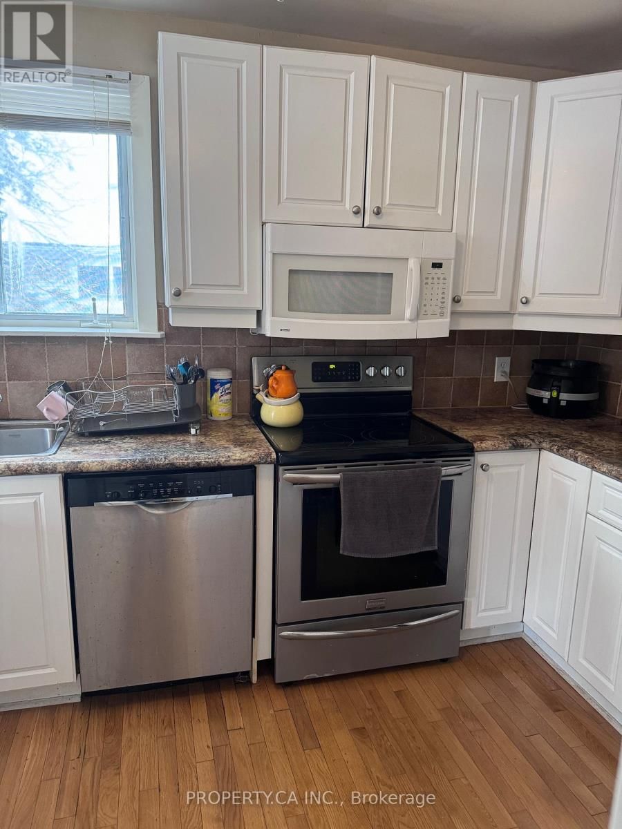 Upper - 13 WEBSTER DRIVE Image 9