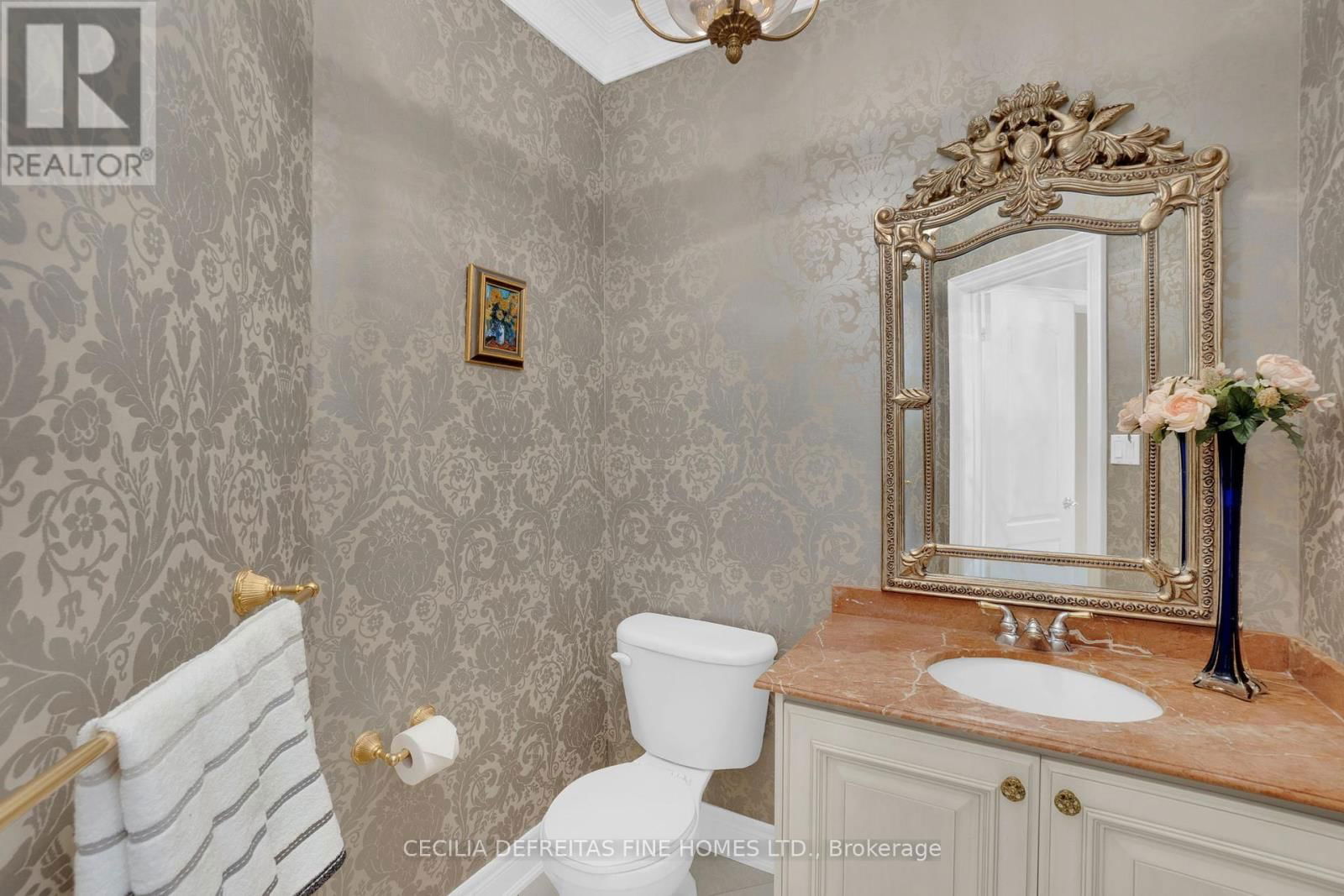 173 POLO CRESCENT Image 18