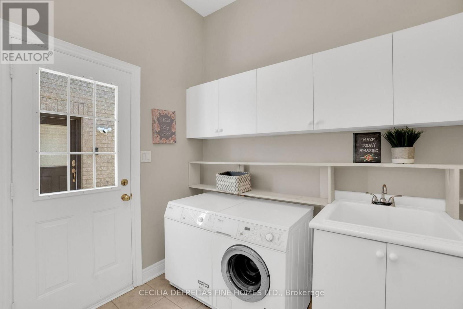 173 POLO CRESCENT Image 19
