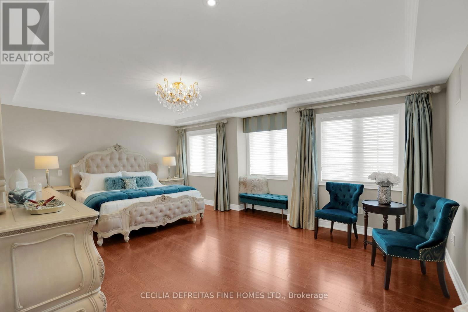 173 POLO CRESCENT Image 22
