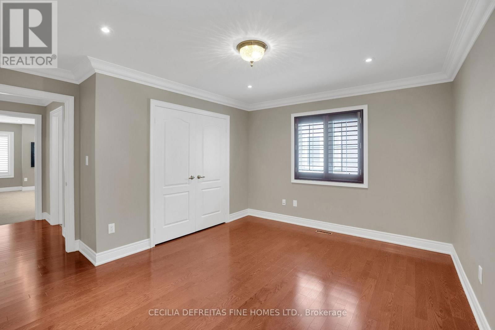 173 POLO CRESCENT Image 29