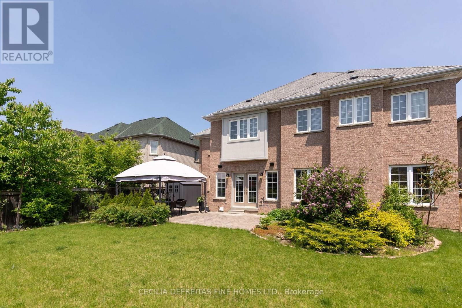 173 POLO CRESCENT Image 38