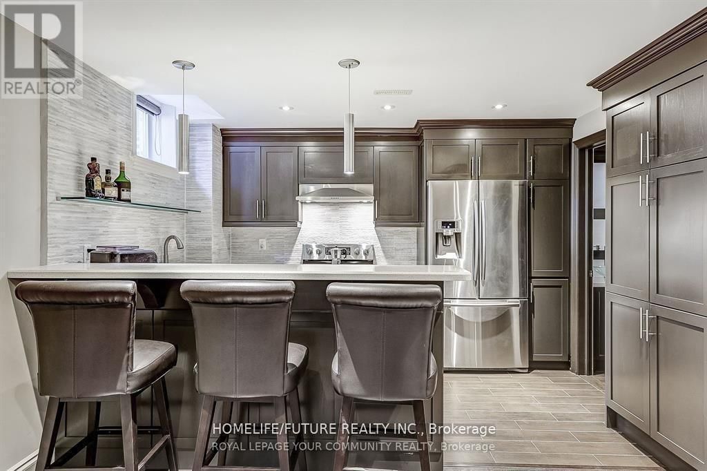 Bsmt - 253 HAROLD AVENUE Image 2