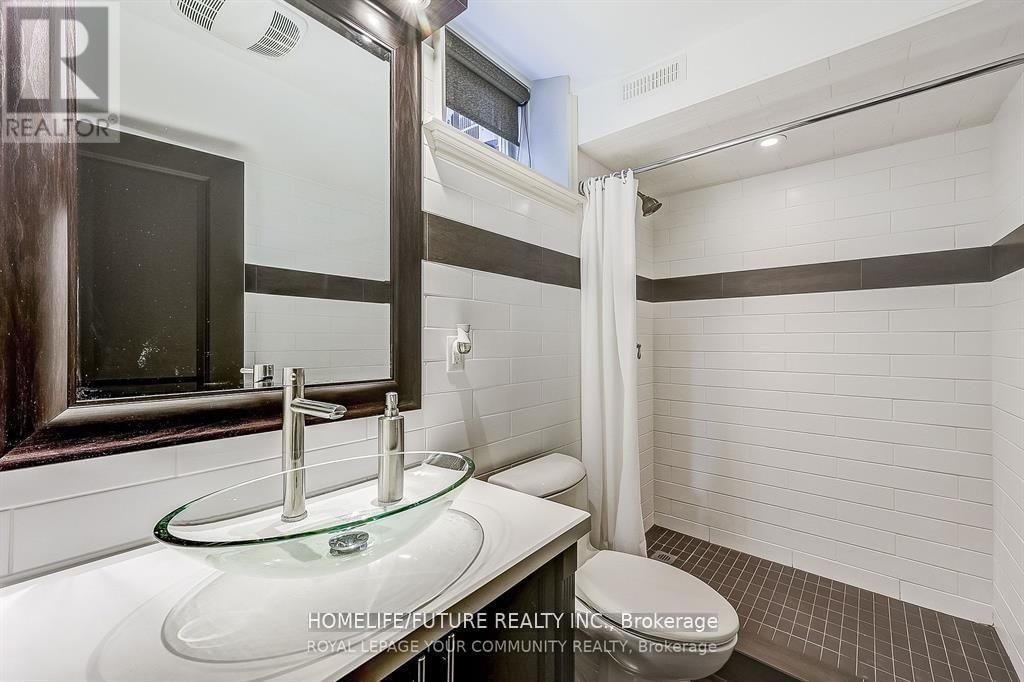Bsmt - 253 HAROLD AVENUE Image 4