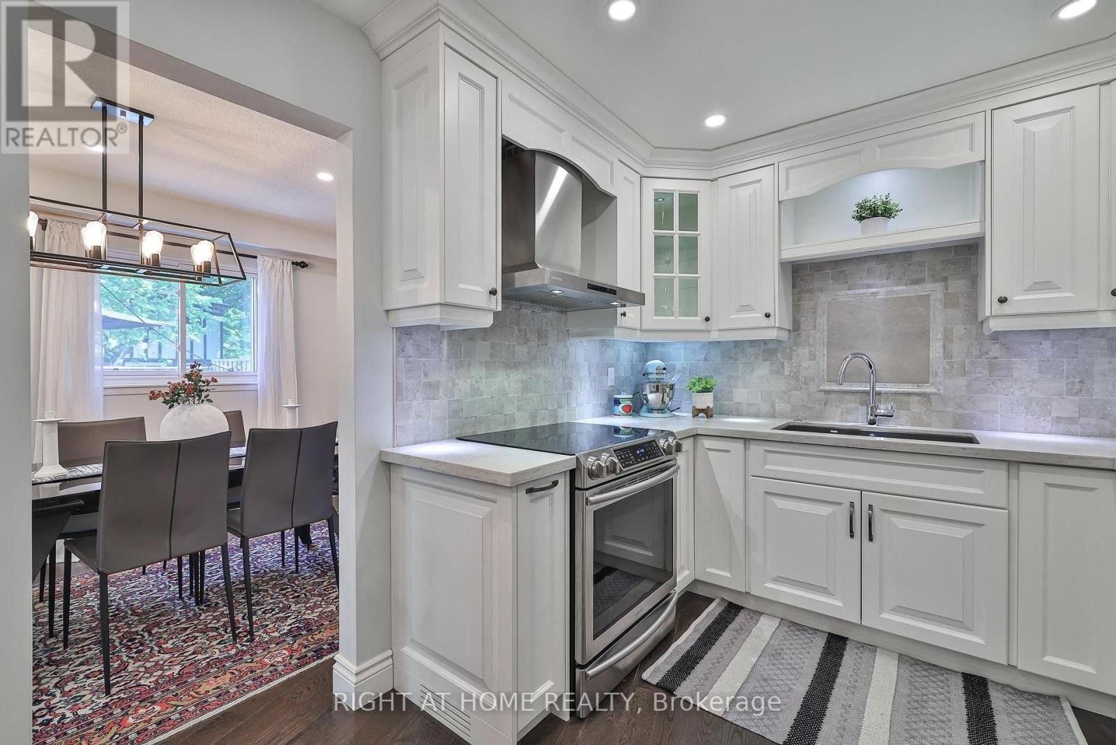 48 PORTERFIELD CRESCENT Image 10