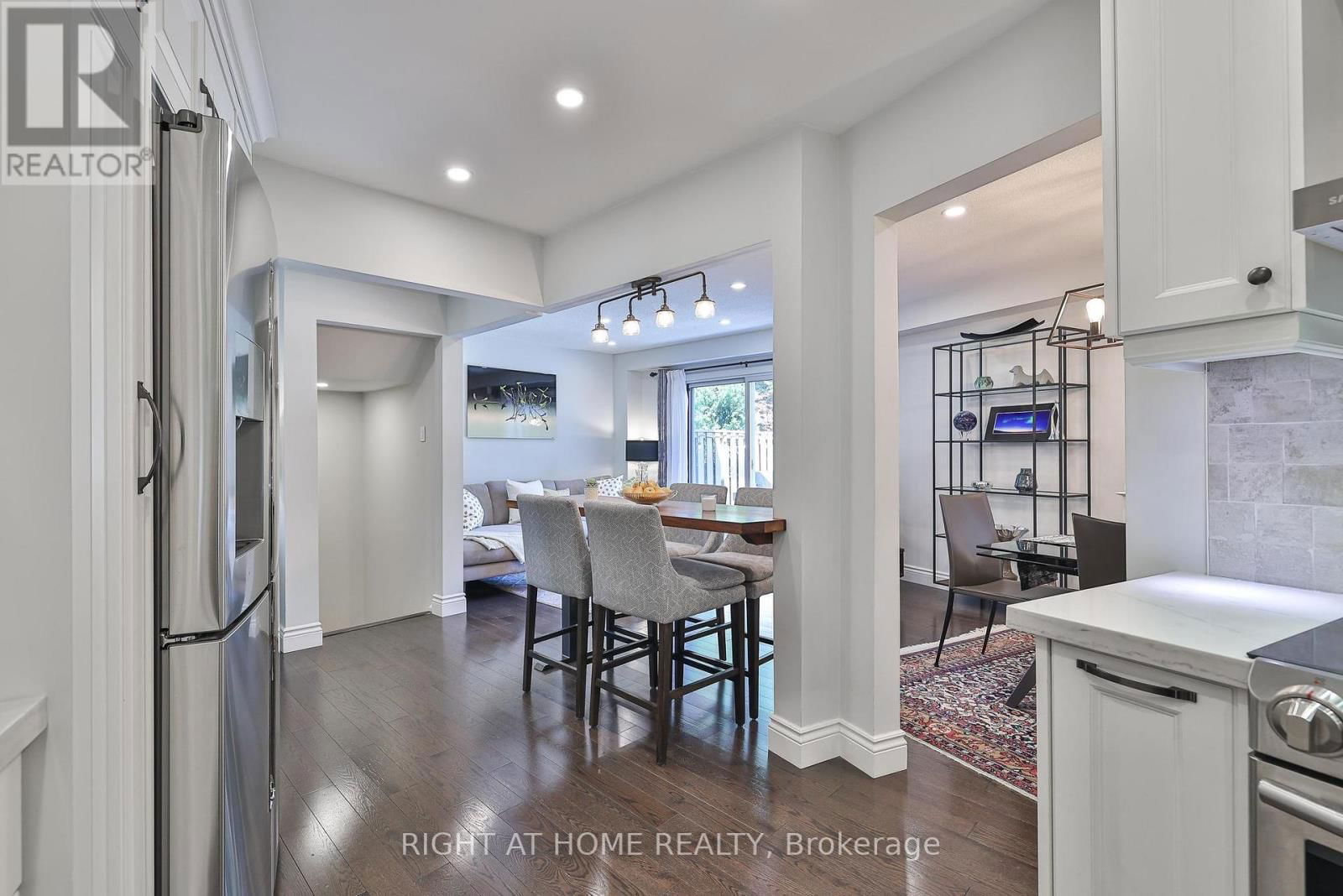 48 PORTERFIELD CRESCENT Image 11