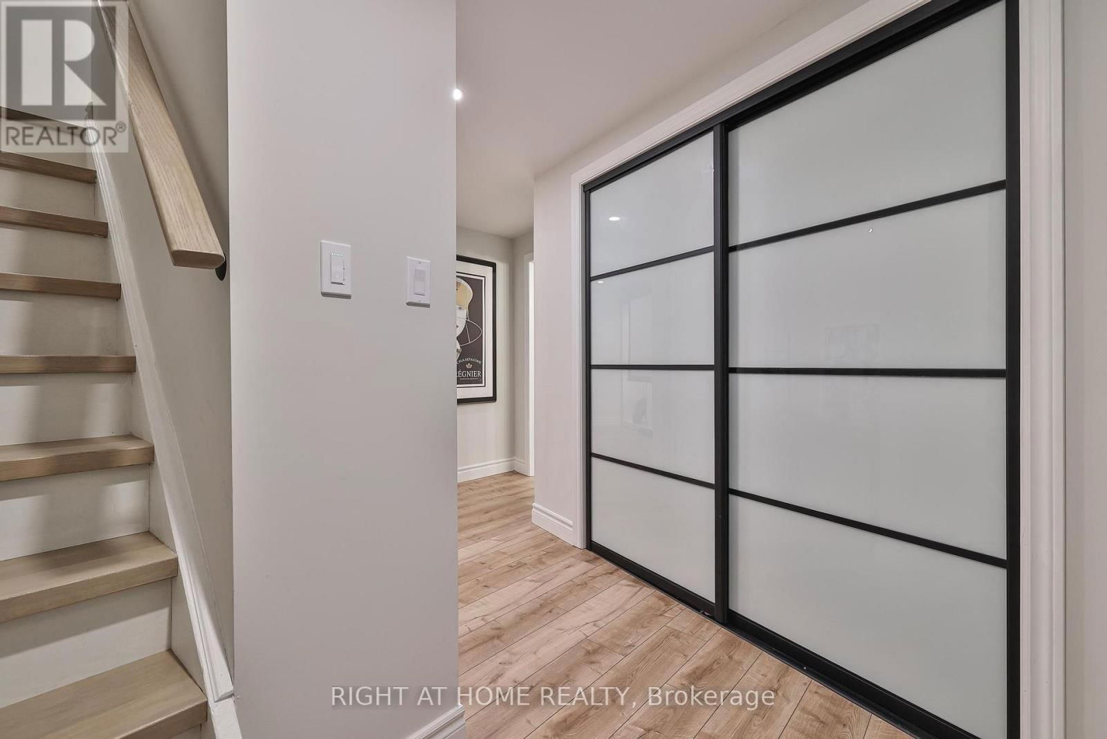 48 PORTERFIELD CRESCENT Image 30