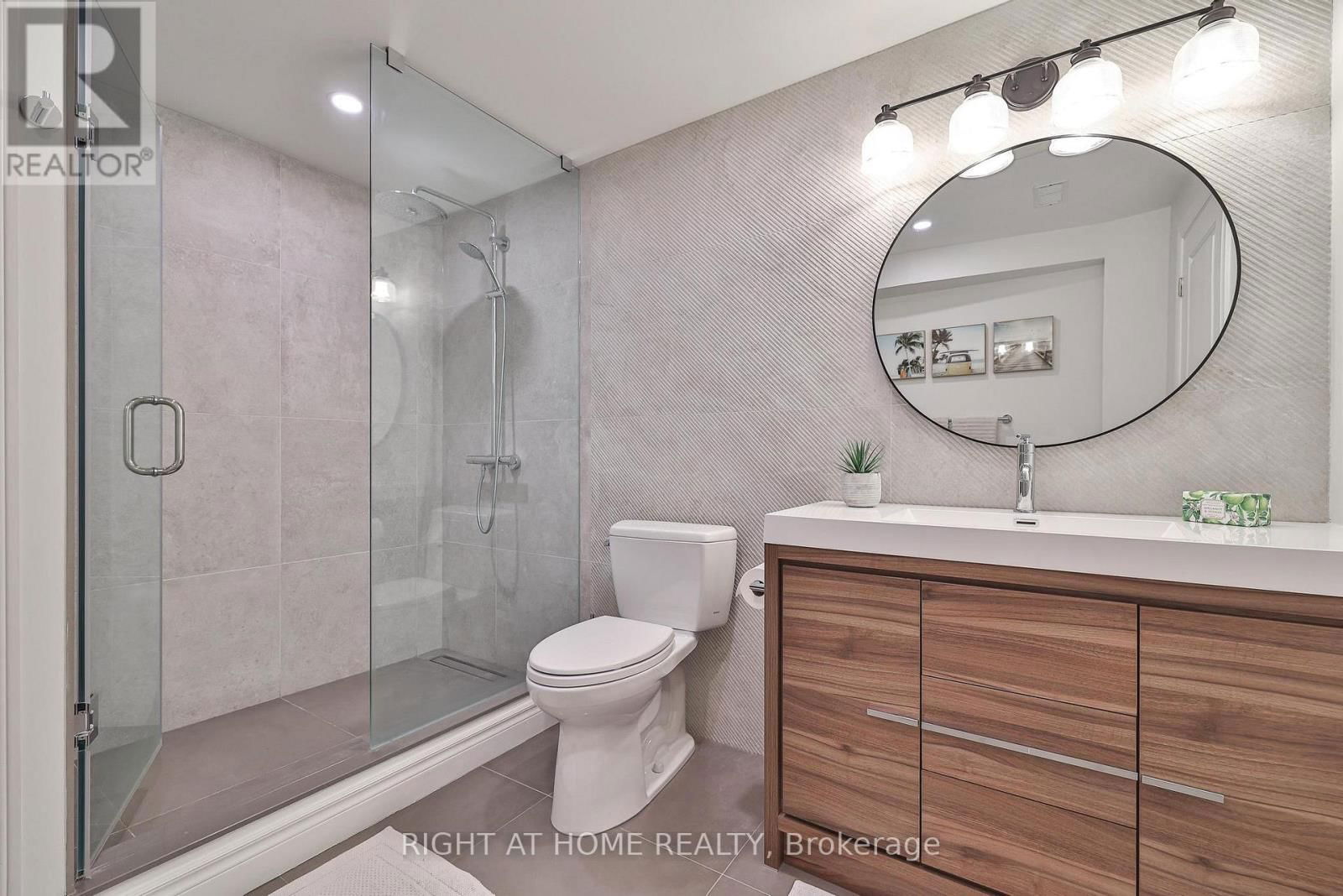 48 PORTERFIELD CRESCENT Image 36