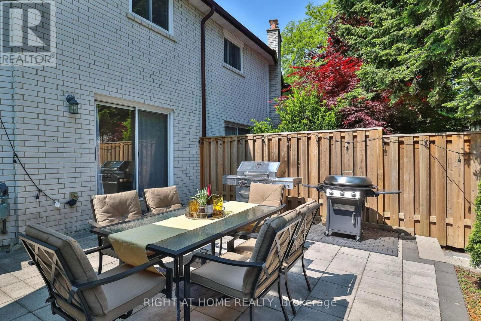 48 PORTERFIELD CRESCENT Image 43