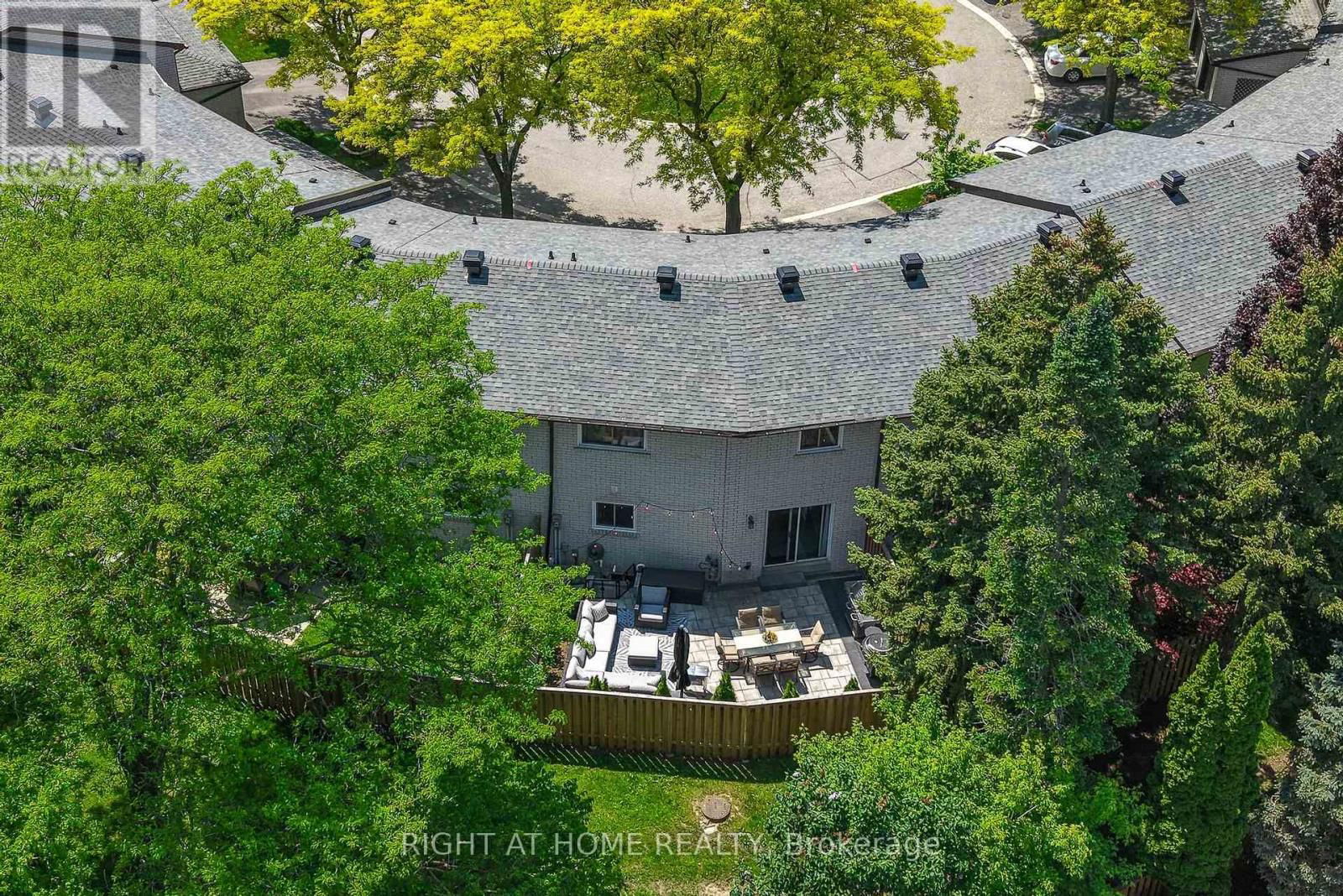 48 PORTERFIELD CRESCENT Image 48