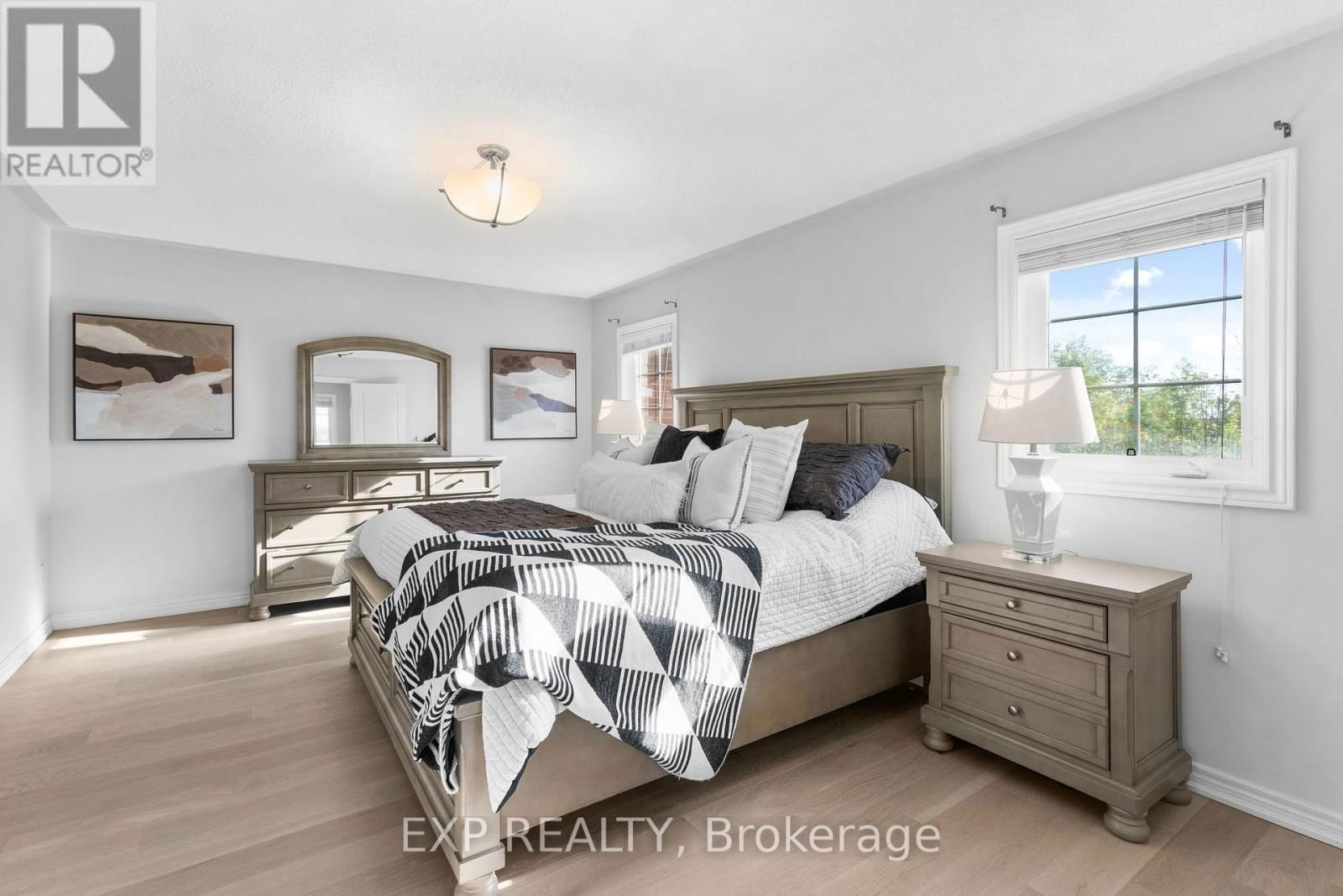 59 SMOOTHWATER TERRACE Image 16