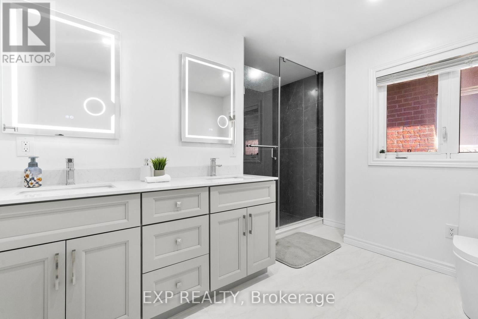 59 SMOOTHWATER TERRACE Image 18
