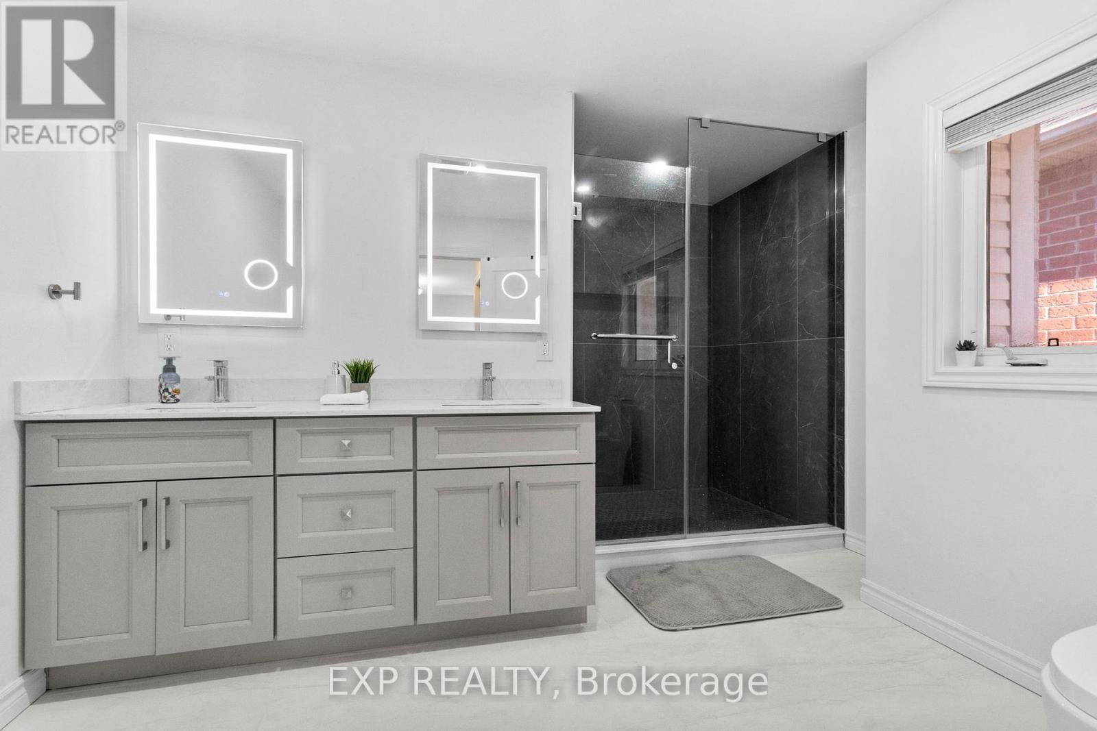 59 SMOOTHWATER TERRACE Image 19