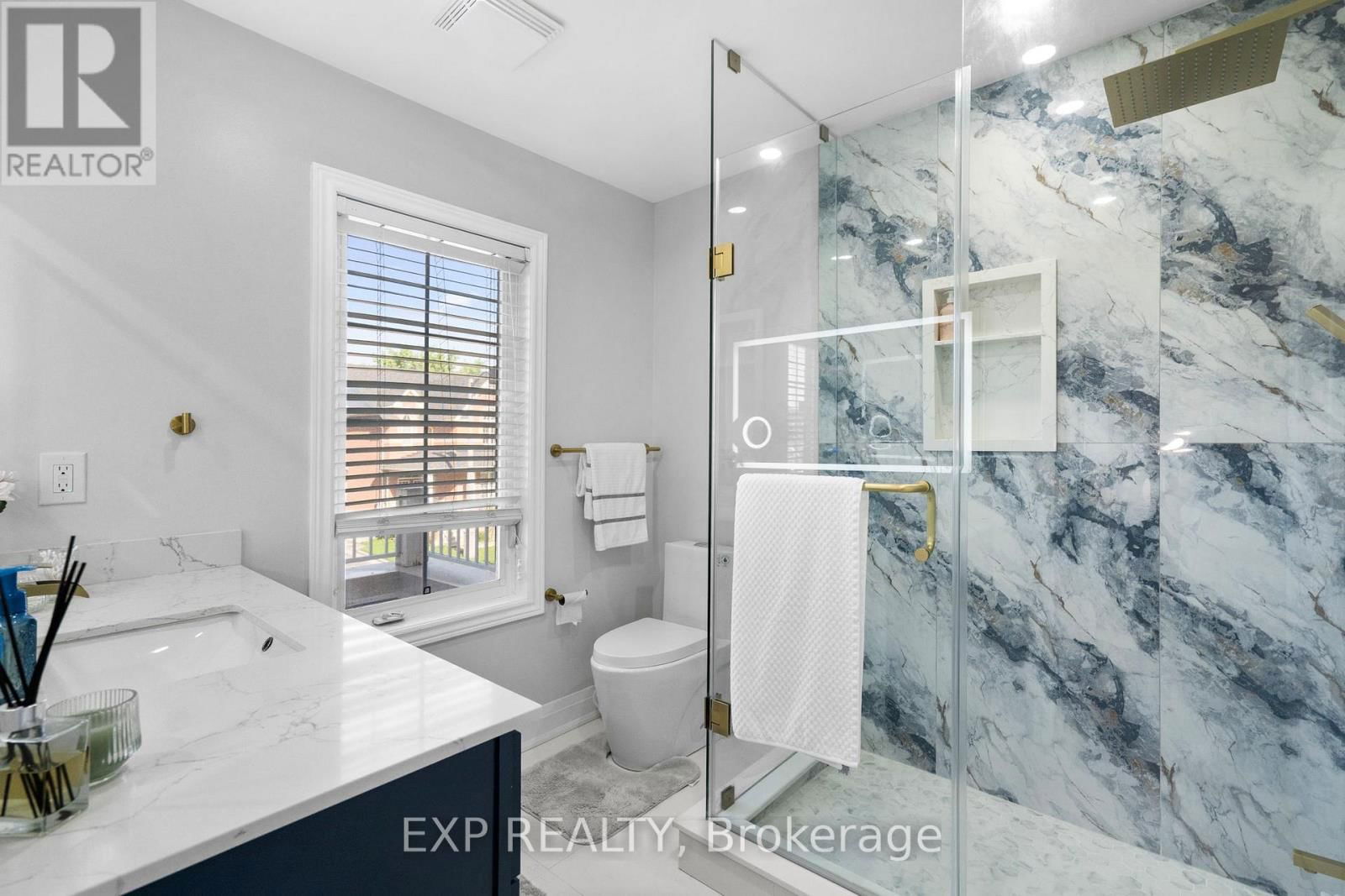 59 SMOOTHWATER TERRACE Image 23
