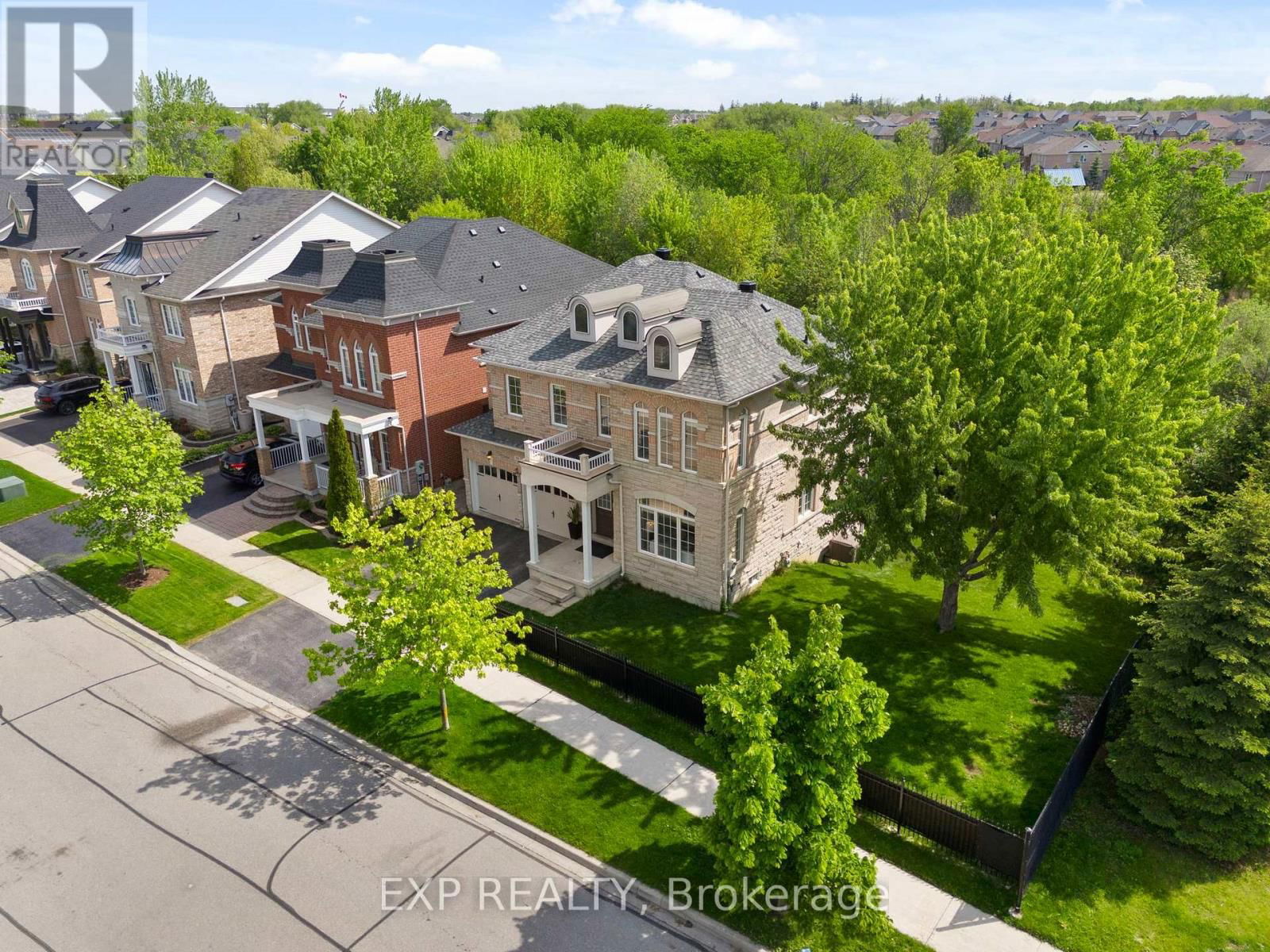 59 SMOOTHWATER TERRACE Image 3