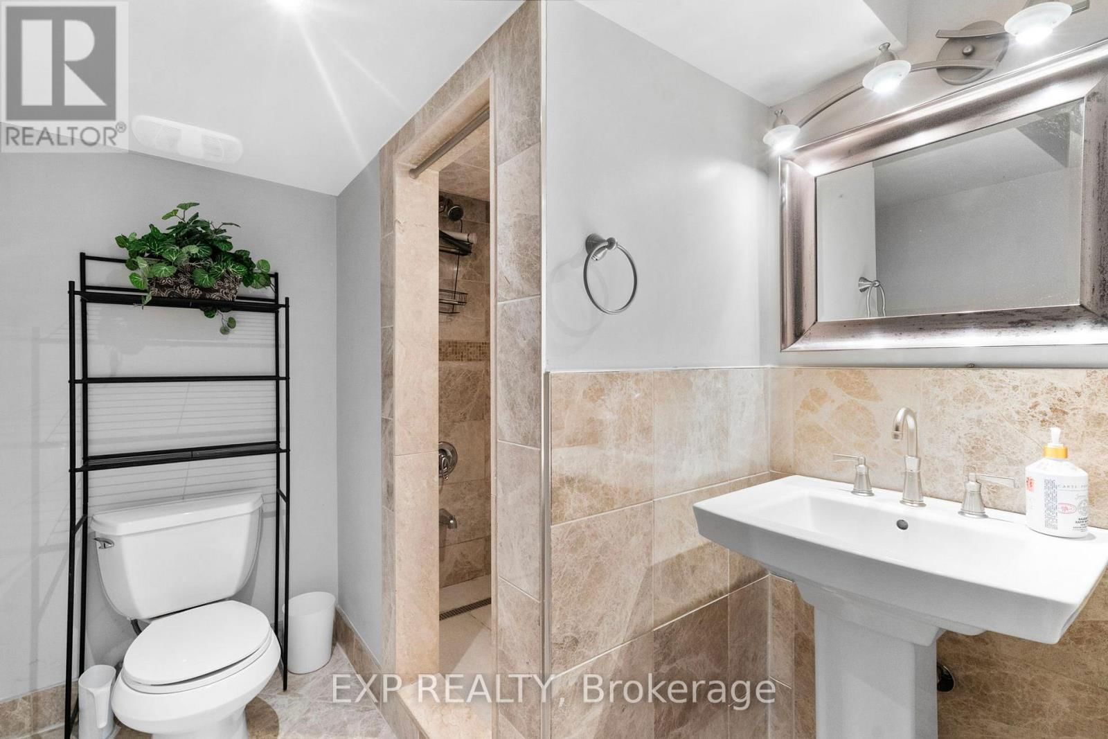 59 SMOOTHWATER TERRACE Image 31