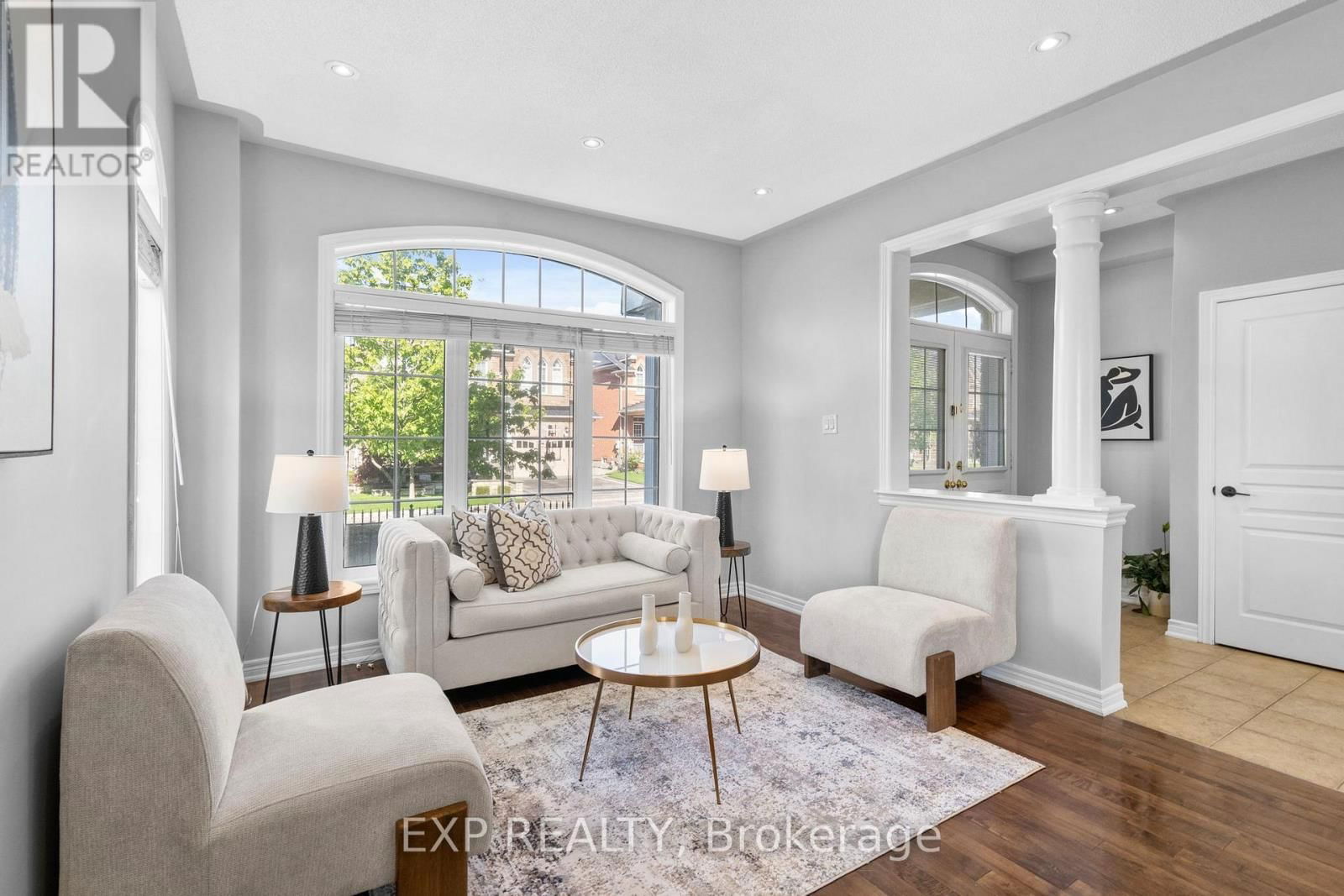 59 SMOOTHWATER TERRACE Image 4