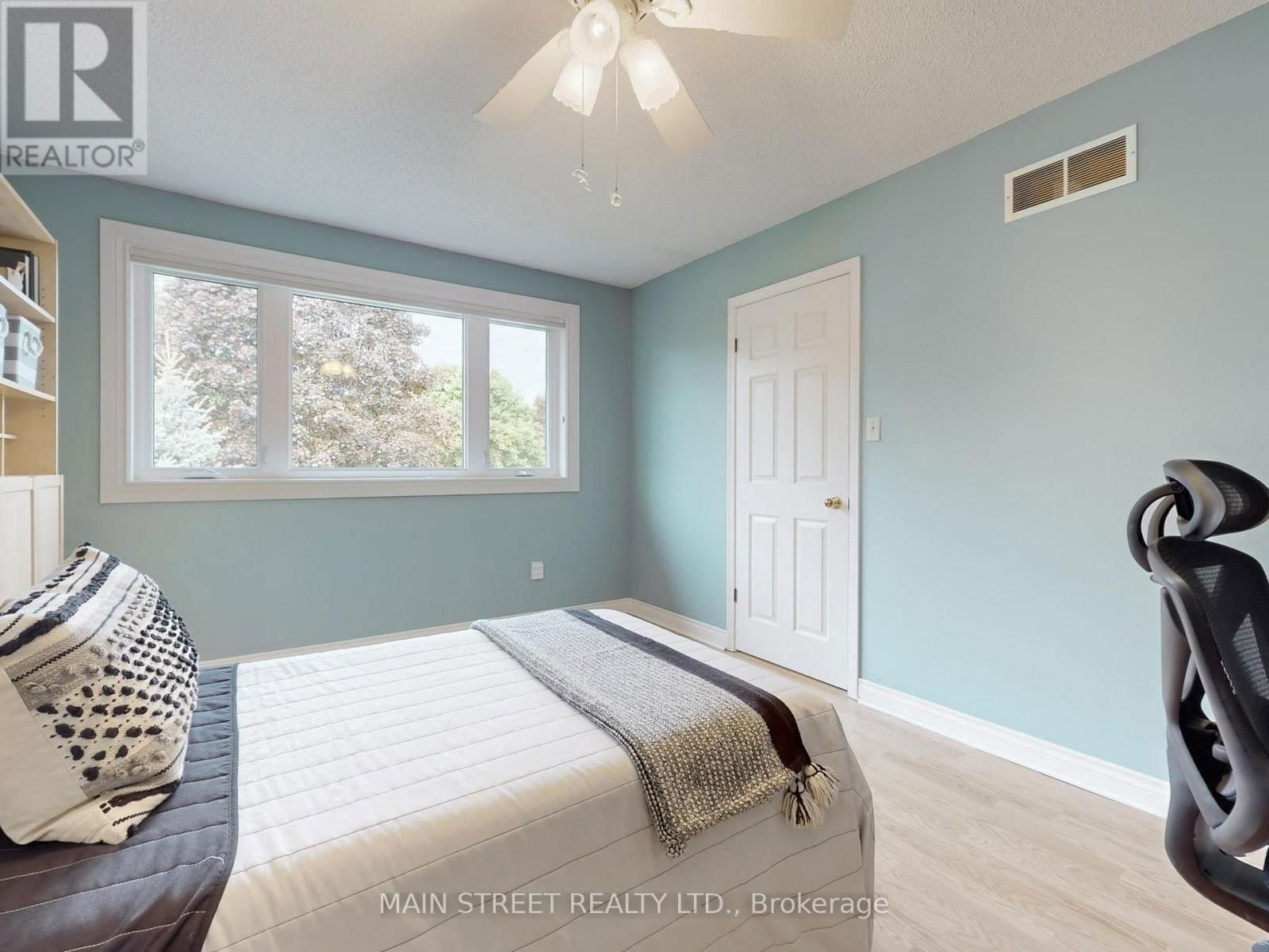 28 MUNRO CRESCENT Image 29