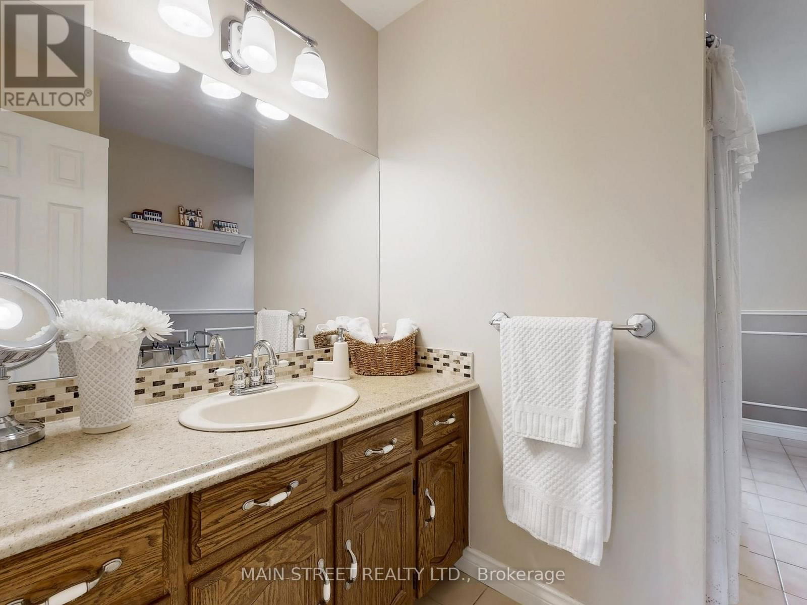 28 MUNRO CRESCENT Image 32