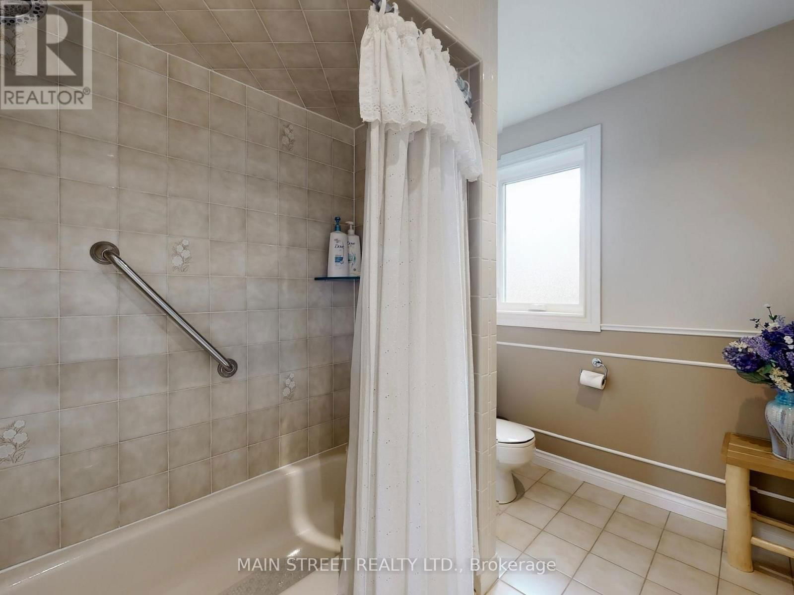 28 MUNRO CRESCENT Image 33