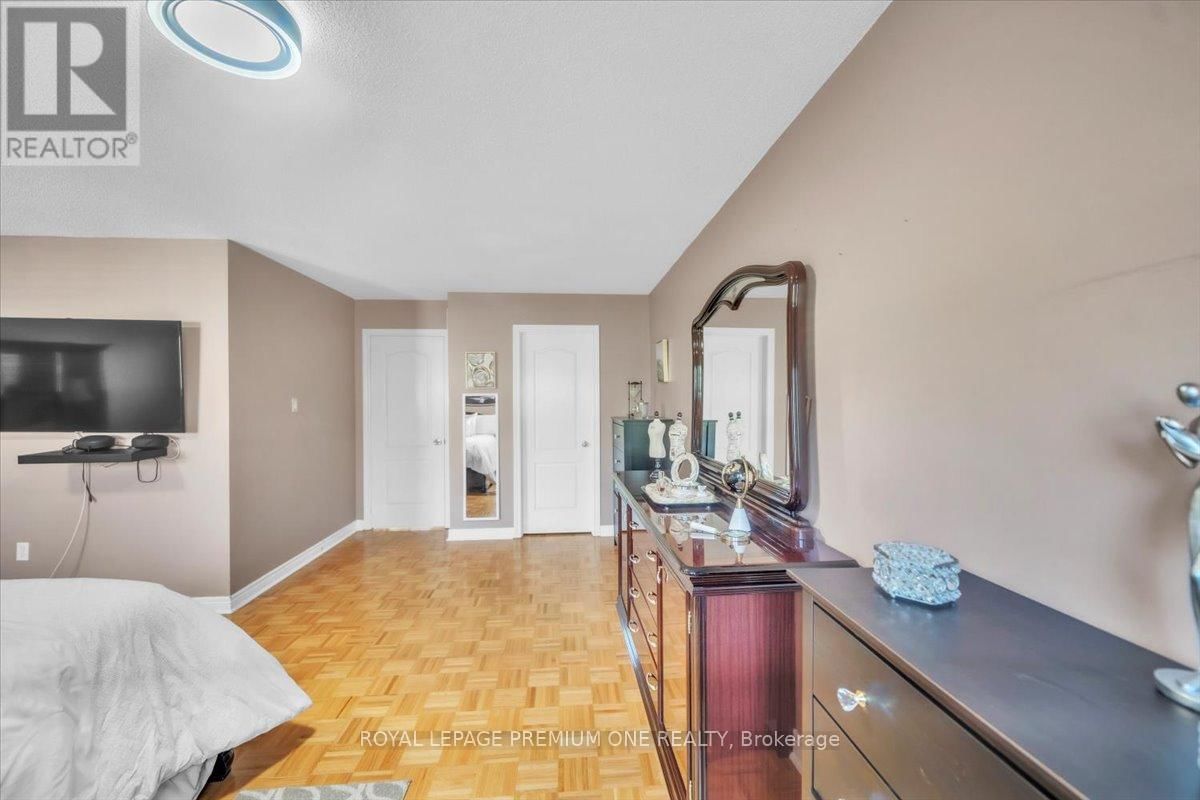 97 BLACKTHORN DRIVE Image 21