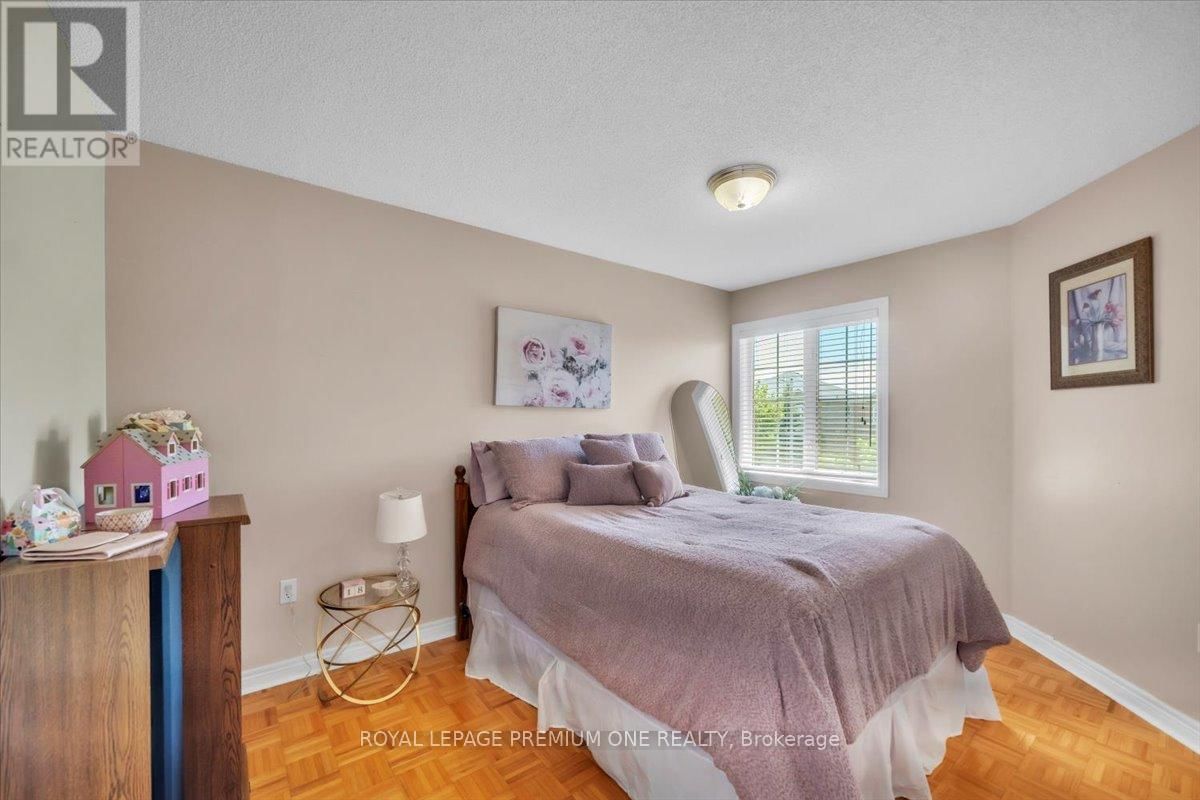 97 BLACKTHORN DRIVE Image 24