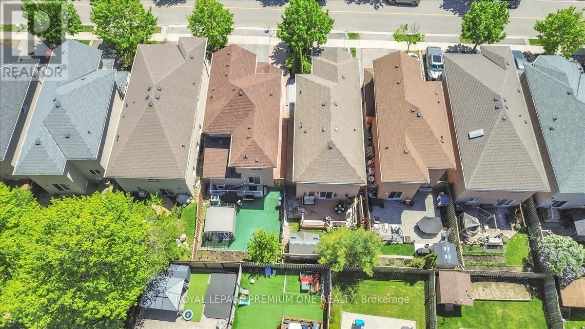 97 BLACKTHORN DRIVE Image 38