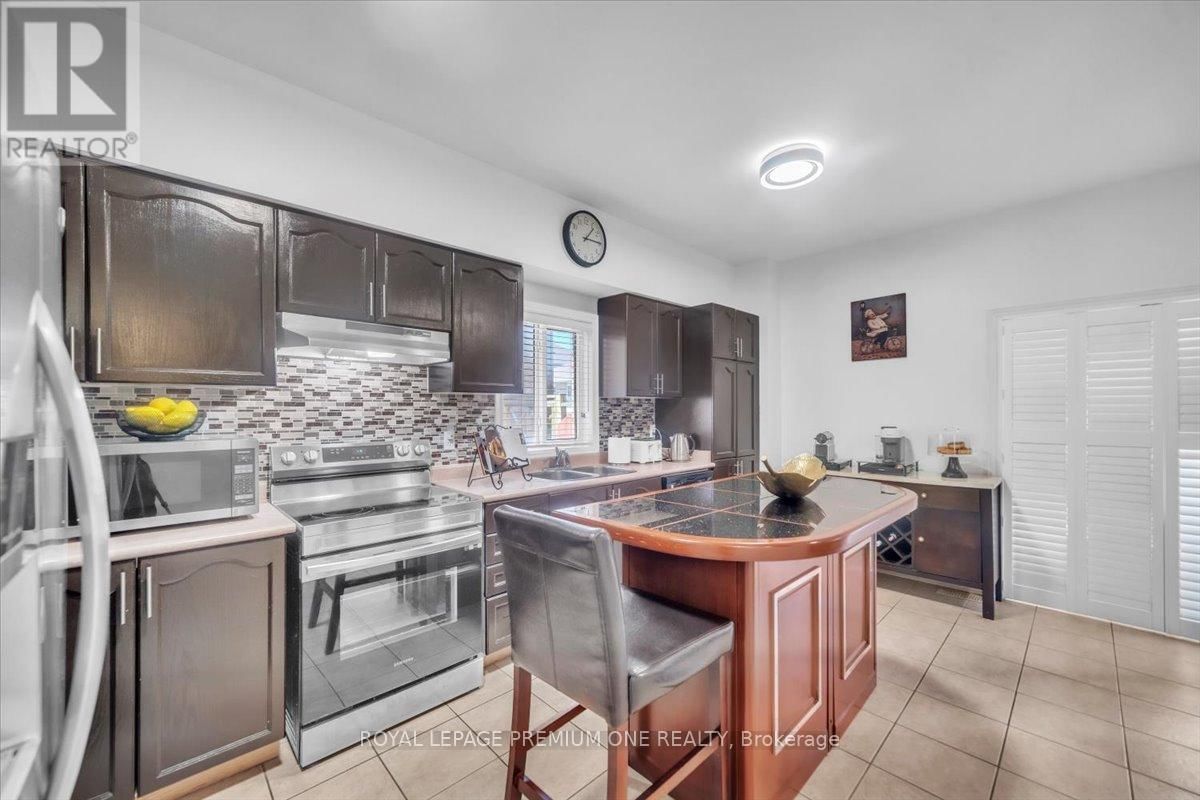 97 BLACKTHORN DRIVE Image 9