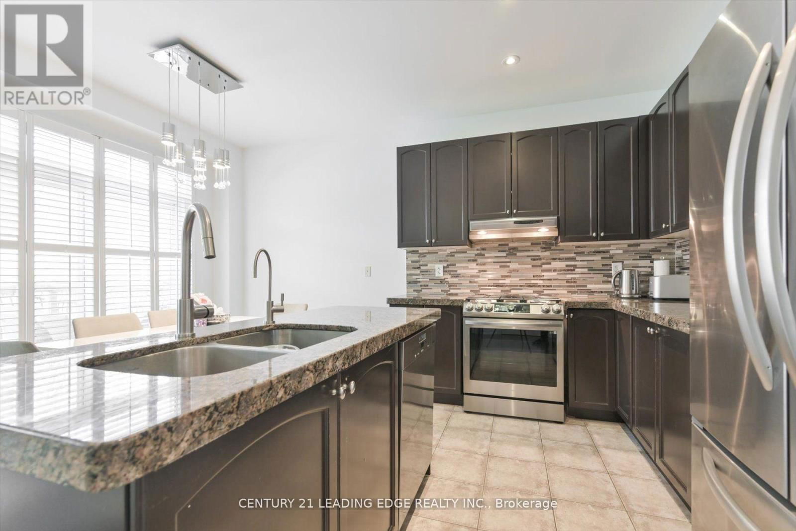 18 KERR LANE Image 11