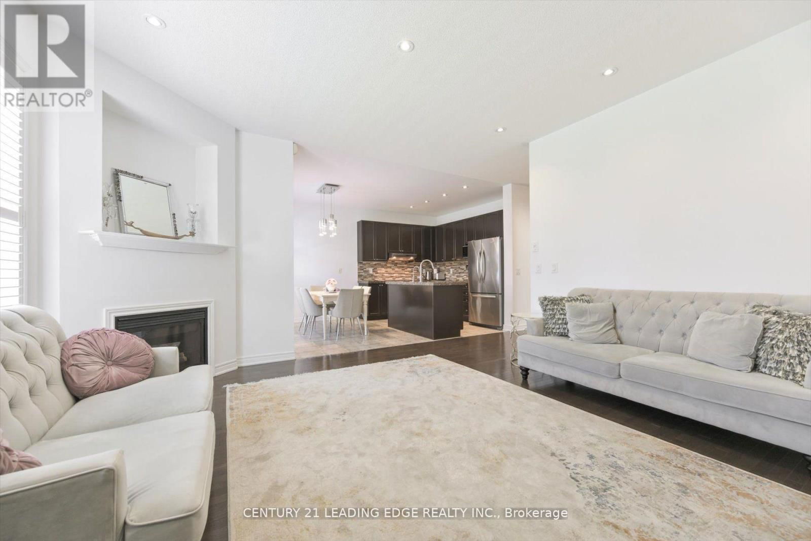 18 KERR LANE Image 14