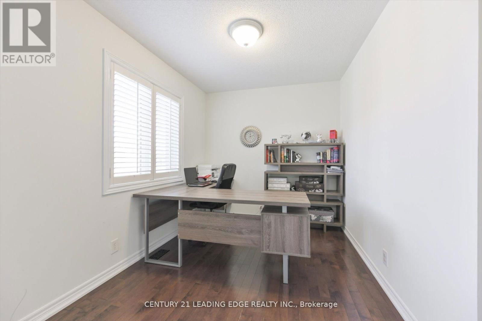 18 KERR LANE Image 21